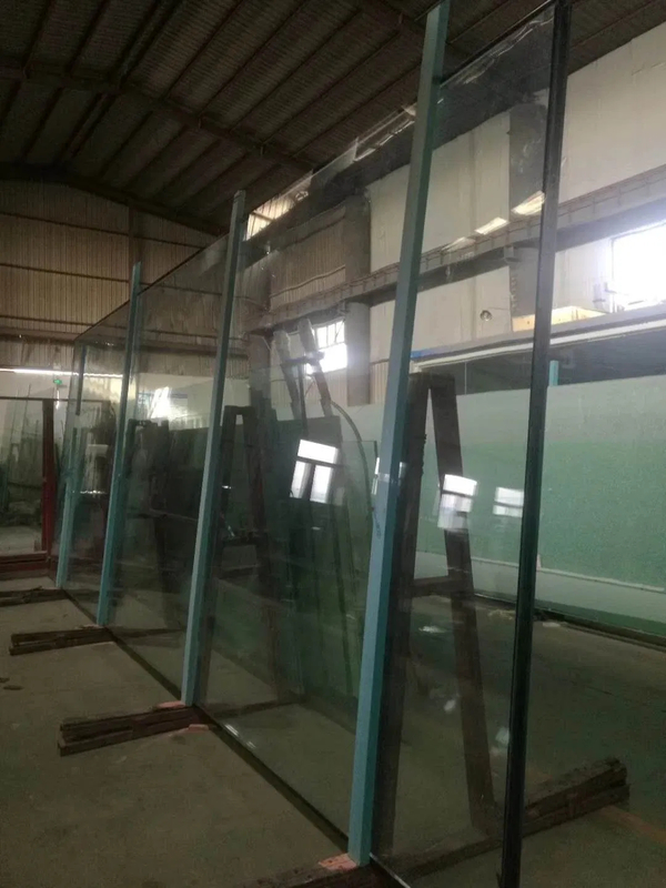 Pencere Kapısı Merdiven Korkuluğu için 8 10 12 mm Şeffaf Temperli Bina Güçlendirilmiş Lamine Güvenlik Camı