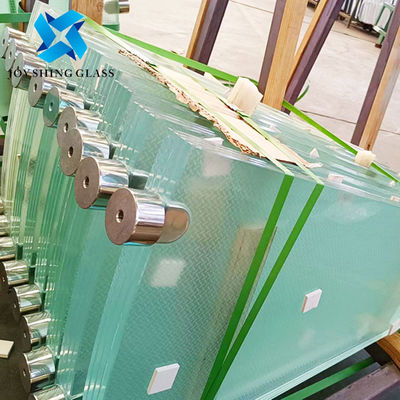 Özel Ultra Açık Kayma Karşıtı Laminasyonlu Cam Merdiven Çapaları